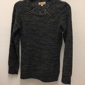 Elegant Black and Khaki Sweater with Zipper Details